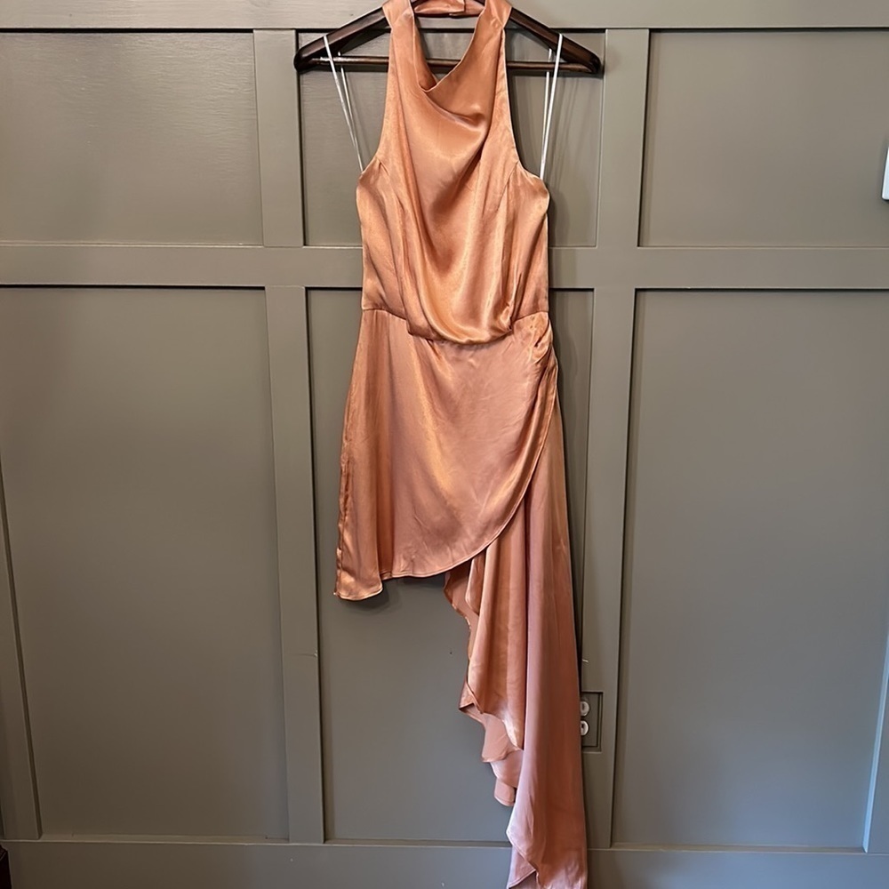 Elliatt Gold Halter Tiered Asymmetric Midi Cocktail Dress Satin Size Small New - Picture 5 of 14